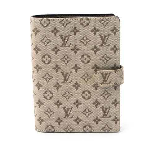 louis vuitton agenda pm wallet.